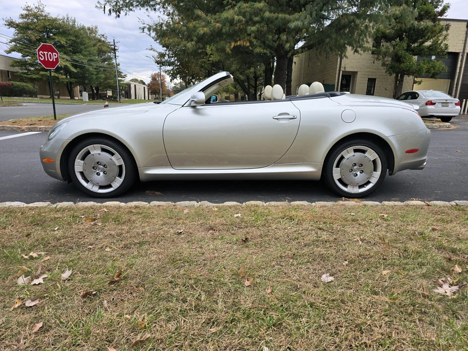 2002 Lexus SC430 - Image 12 of 31