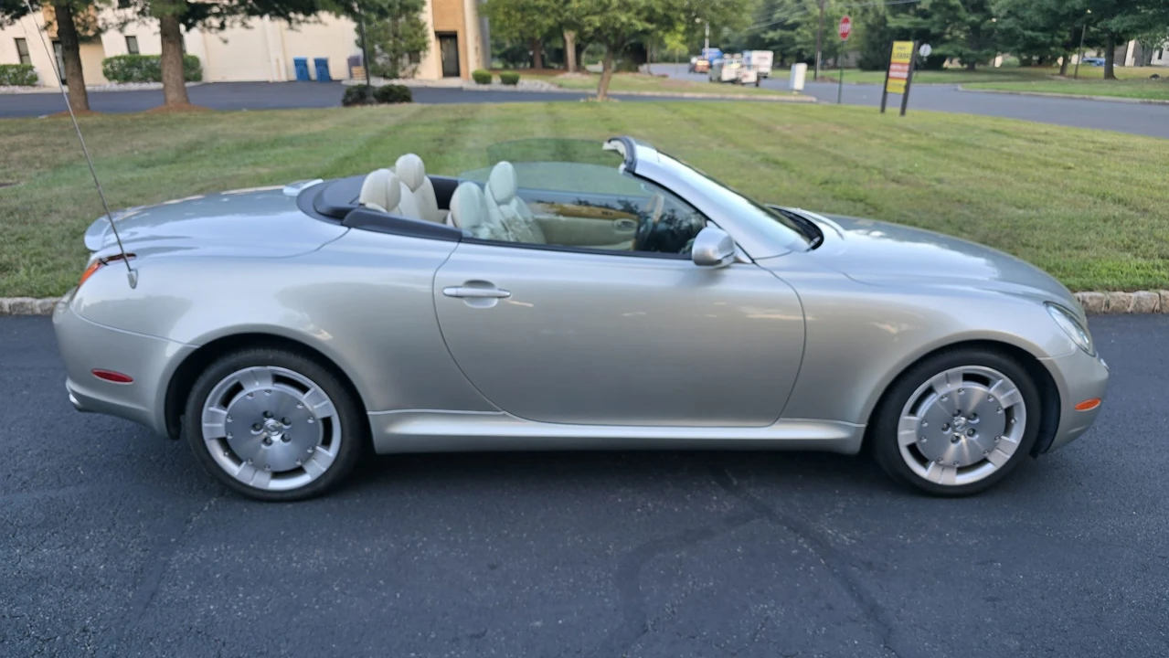 2002 Lexus SC430 - Image 18 of 31