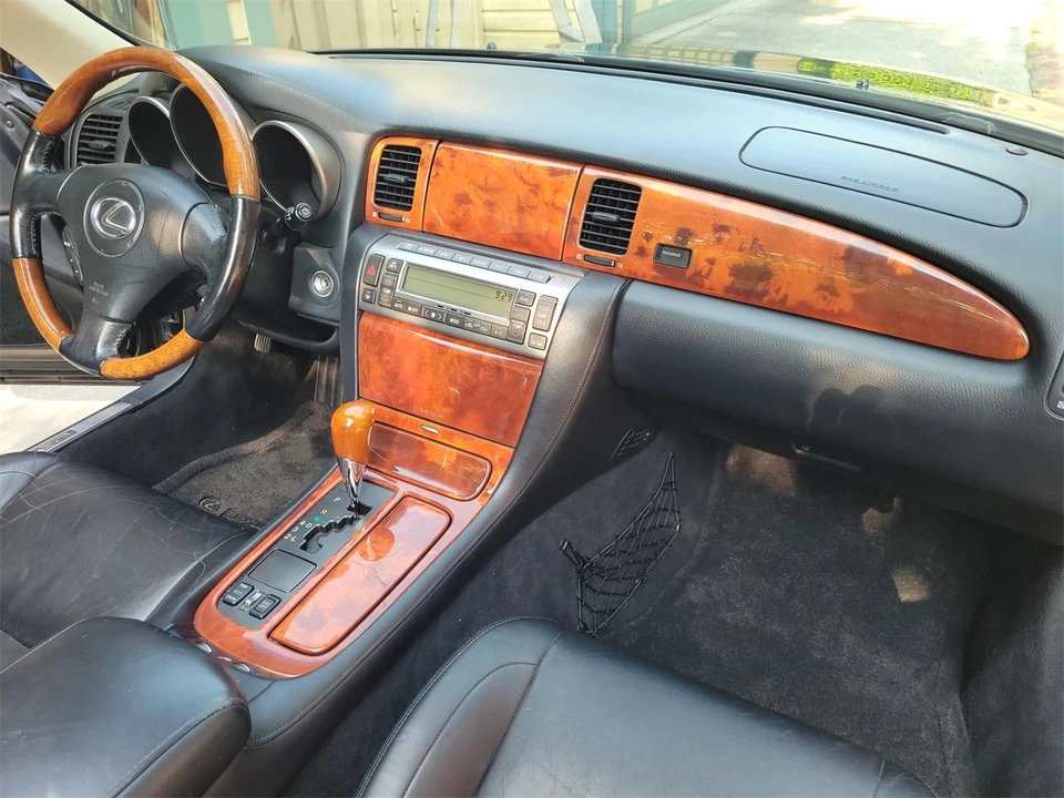 2002 Lexus SC430 - Image 9 of 16