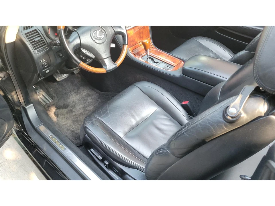 2002 Lexus SC430 - Image 10 of 16