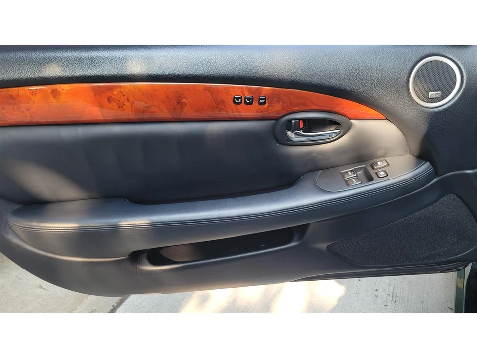 2002 Lexus SC430 - Image 11 of 16