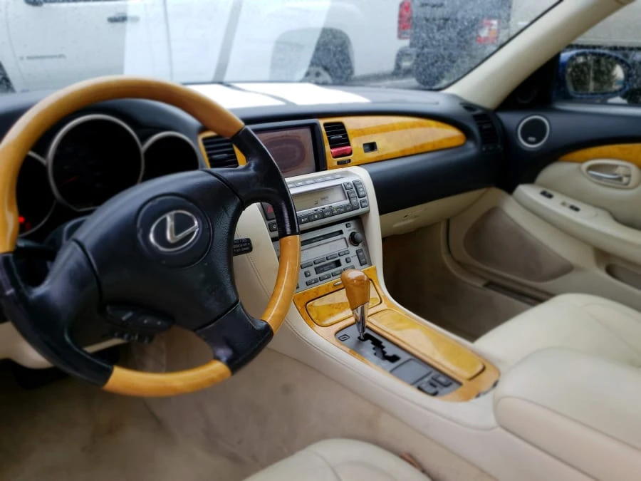 2002 Lexus SC430 - Image 5 of 12