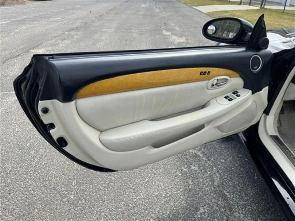 2002 Lexus SC430 - Image 21 of 30