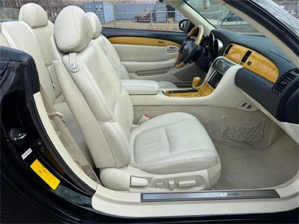 2002 Lexus SC430 - Image 25 of 30