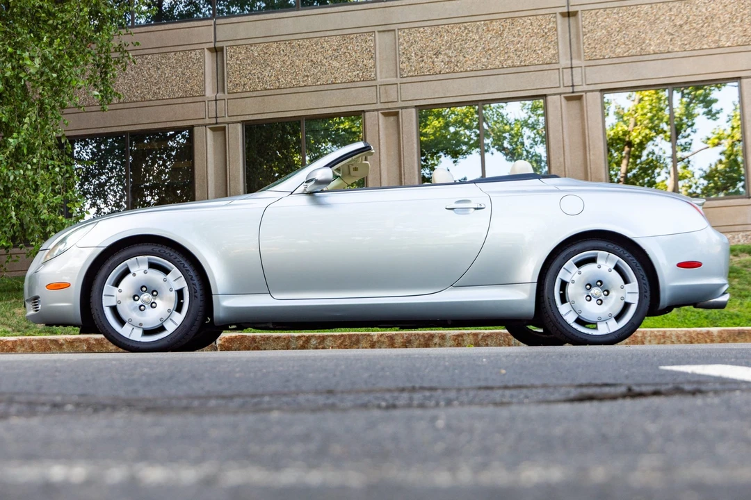 2002 Lexus SC430 - Image 7 of 31