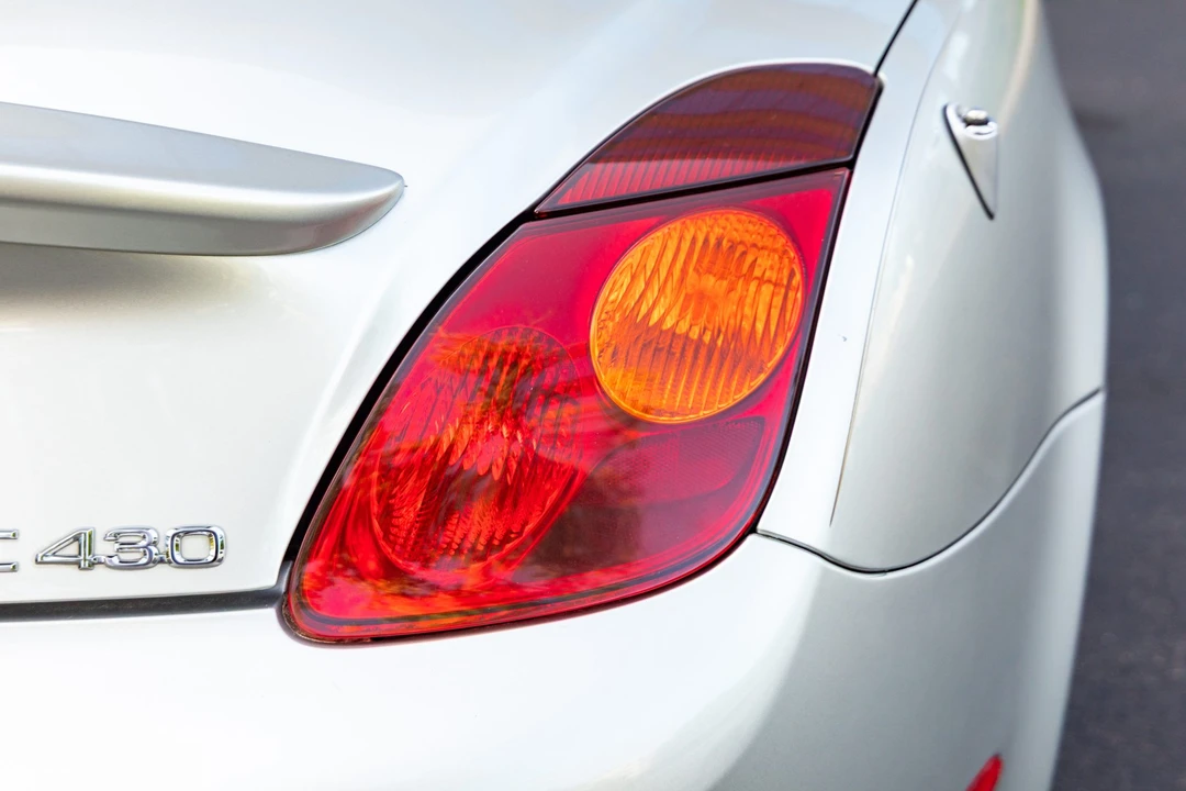 2002 Lexus SC430 - Image 23 of 31