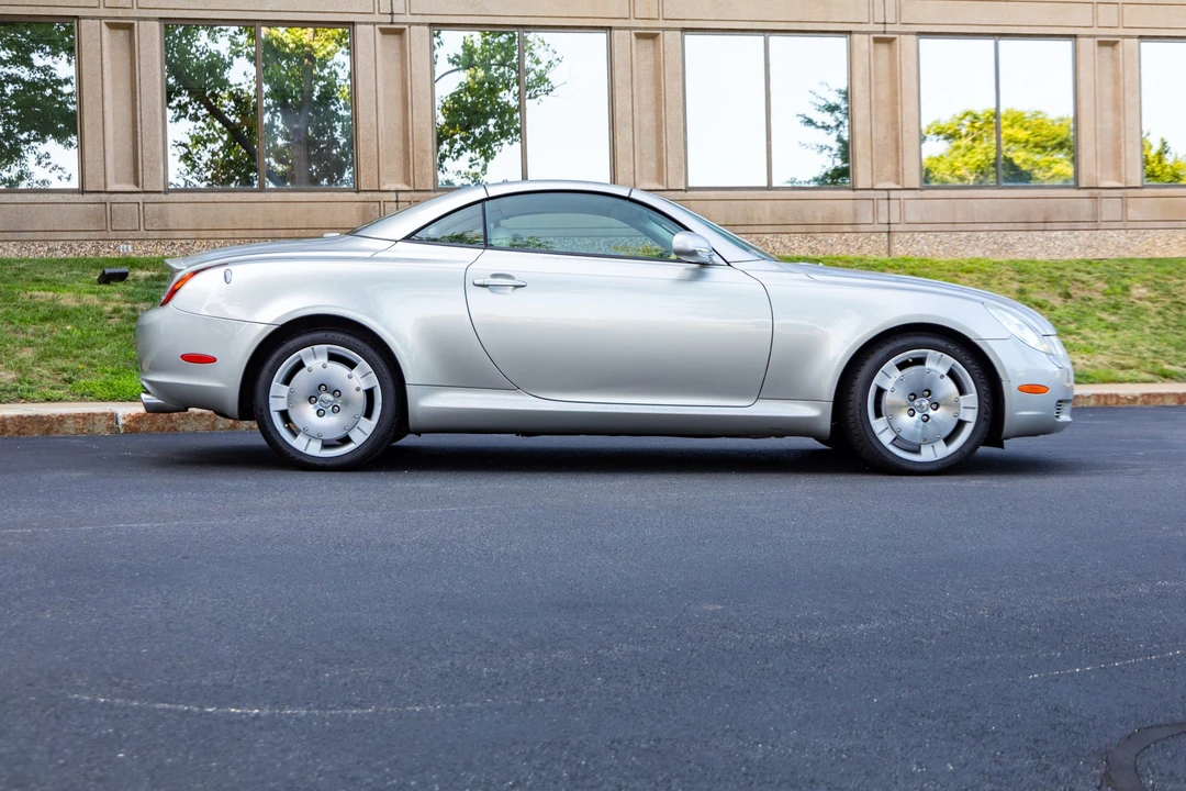 2002 Lexus SC430 - Image 9 of 31