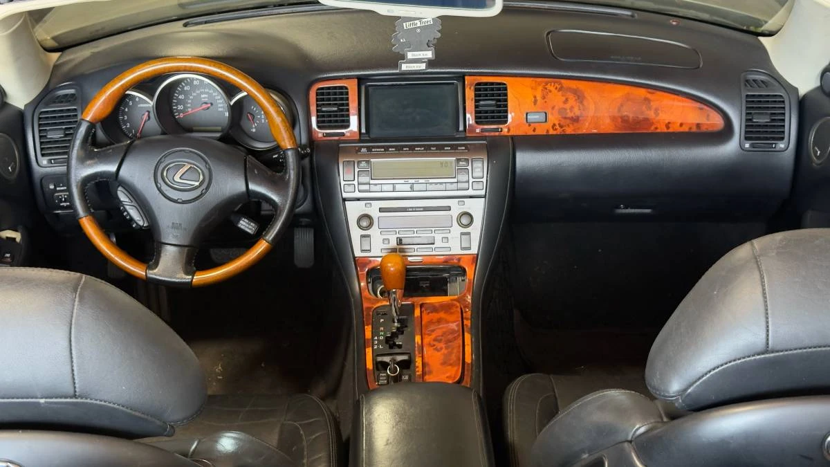 2002 Lexus SC430 - Image 2 of 3