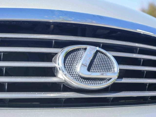 2002 Lexus SC430 - Image 11 of 21