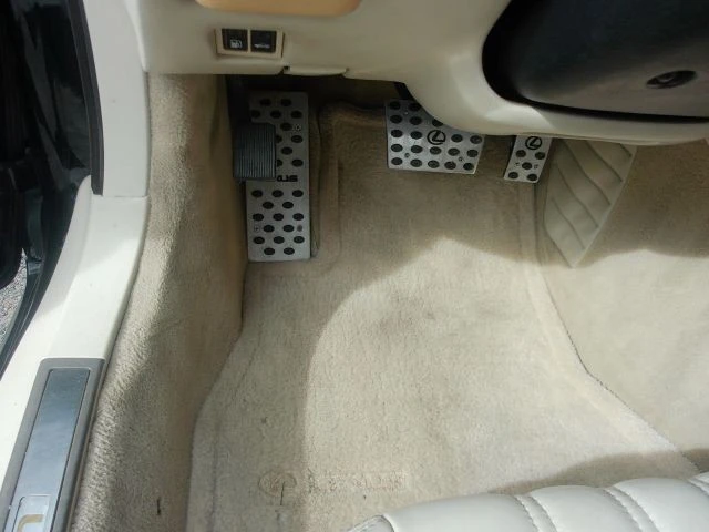 2002 Lexus SC430 - Image 16 of 21