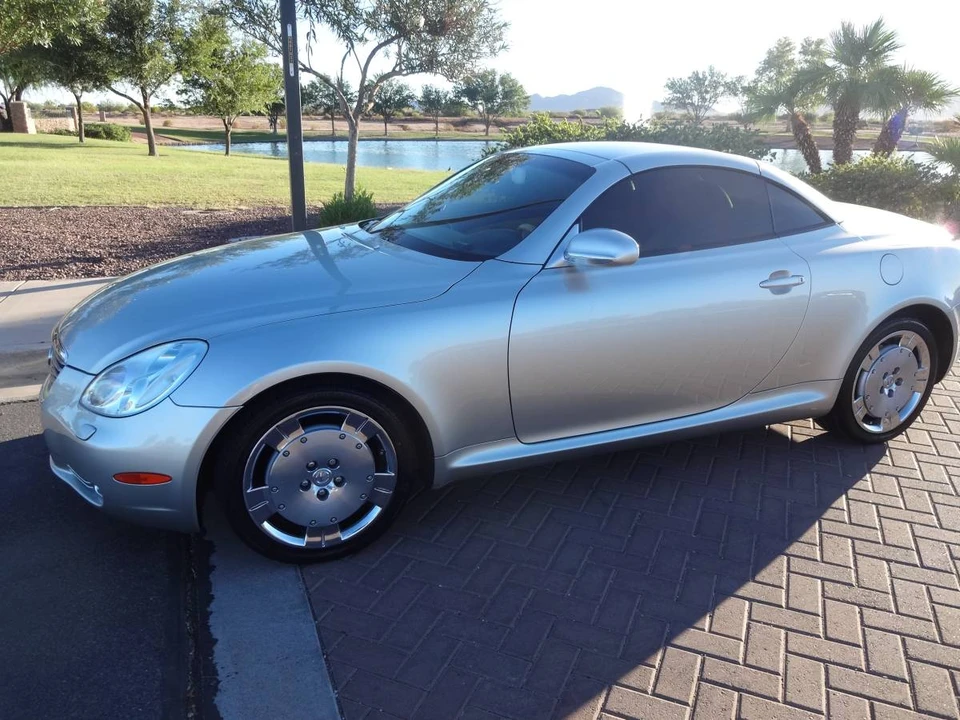 2002 Lexus SC430 - Image 10 of 13