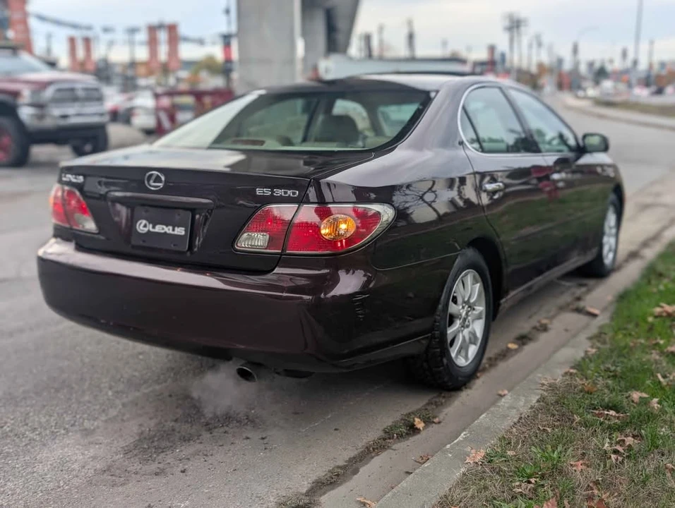 2002 Lexus ES 3rd Gen - Image 5 of 14