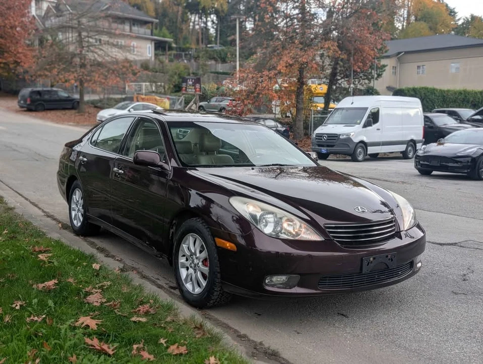 2002 Lexus ES 3rd Gen - Image 3 of 14