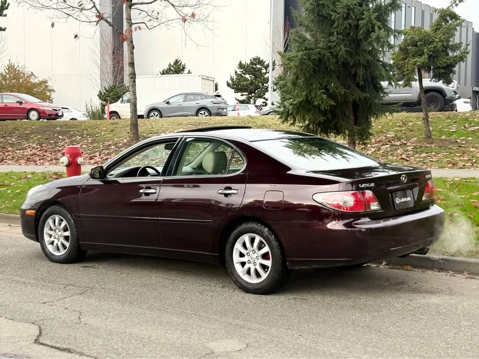 2002 Lexus ES 3rd Gen - Image 5 of 13