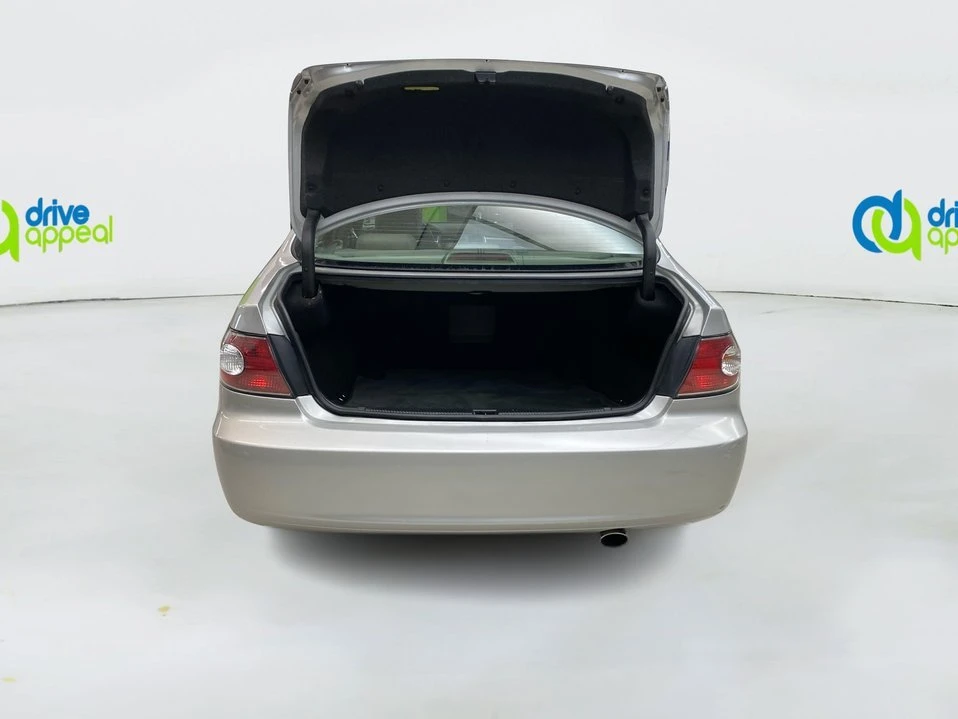2002 Lexus ES 3rd Gen - Image 14 of 21
