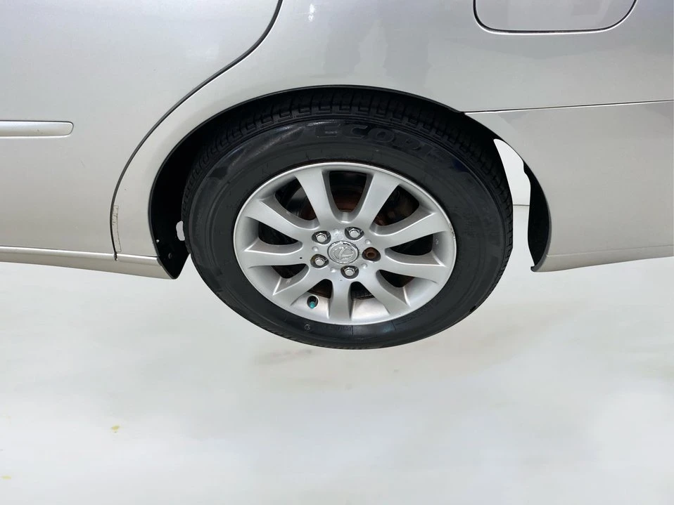 2002 Lexus ES 3rd Gen - Image 18 of 21