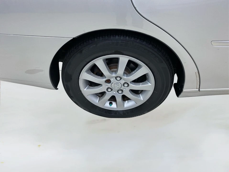2002 Lexus ES 3rd Gen - Image 17 of 21
