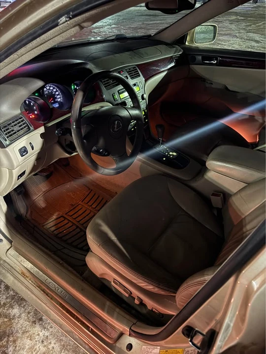 2002 Lexus ES 3rd Gen - Image 5 of 5
