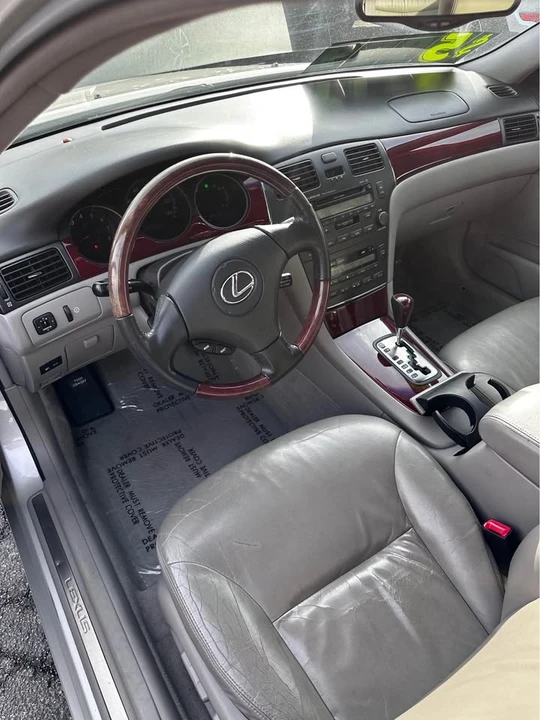 2002 Lexus ES 4th Gen - Image 7 of 8