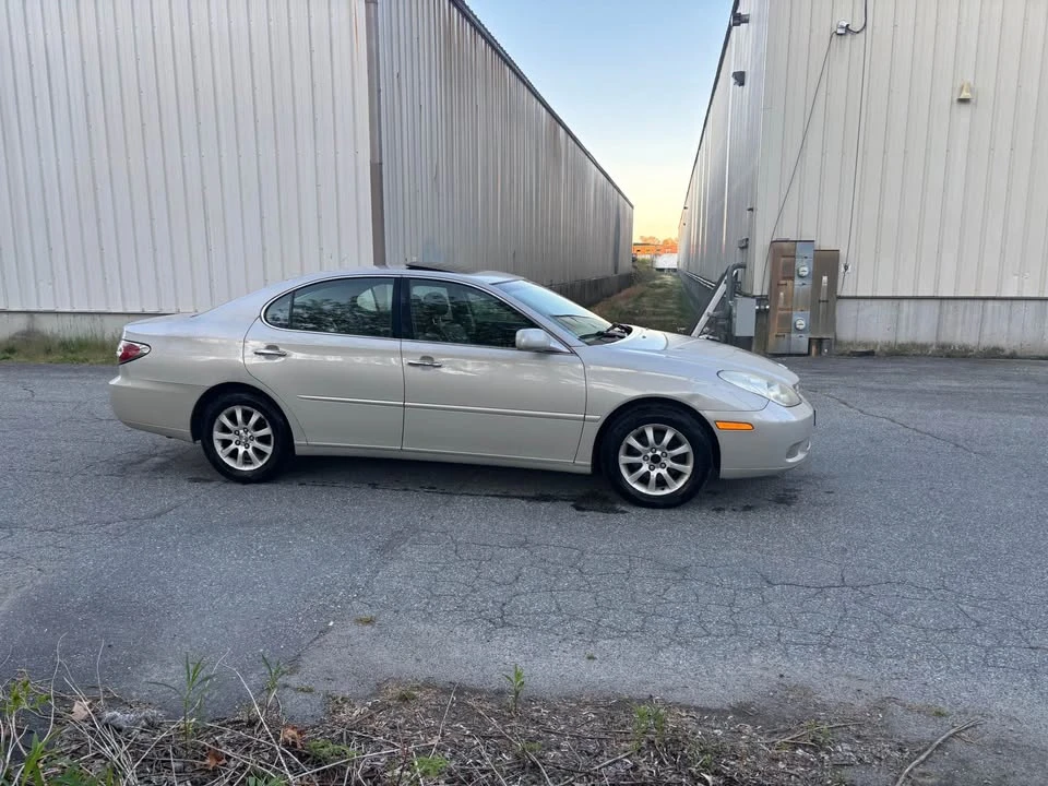 2002 Lexus ES 4th Gen - Image 2 of 6