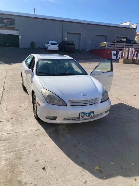2002 Lexus ES 3rd Gen - Image 2 of 7