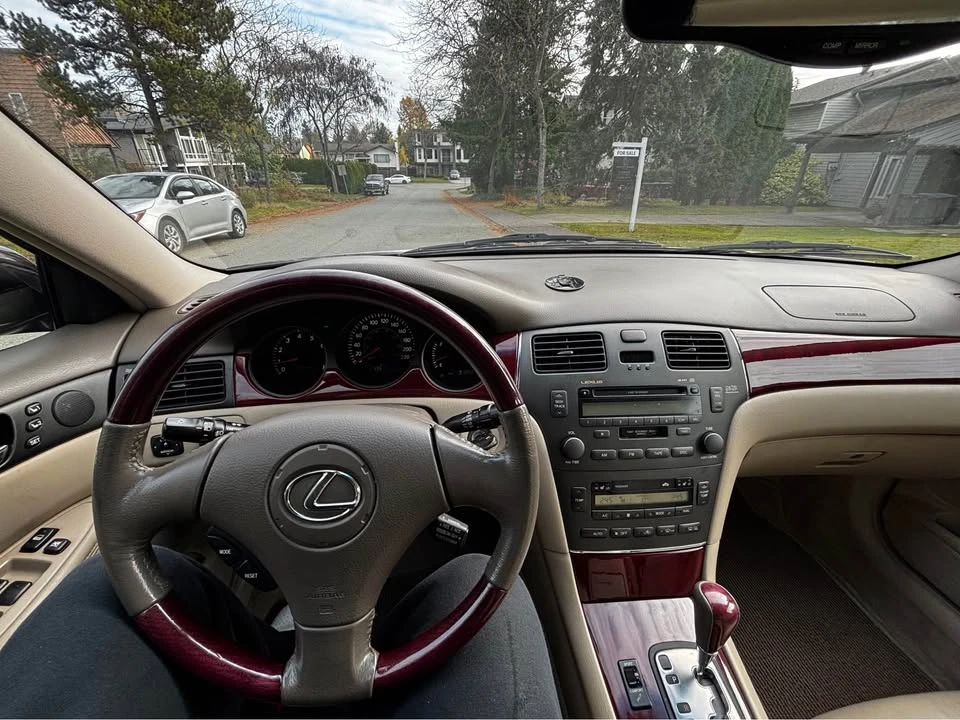 2002 Lexus ES 3rd Gen - Image 9 of 14