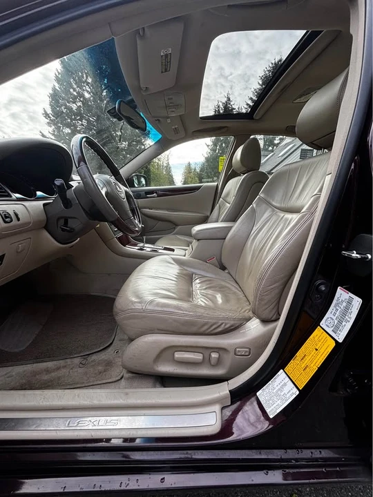 2002 Lexus ES 3rd Gen - Image 11 of 14