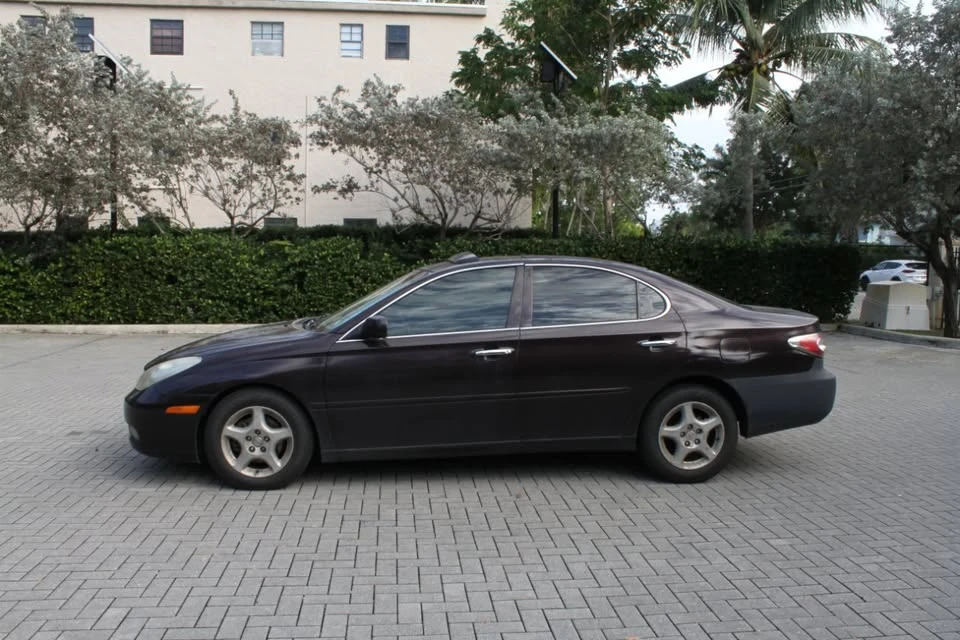 2002 Lexus ES 4th Gen - Image 2 of 11