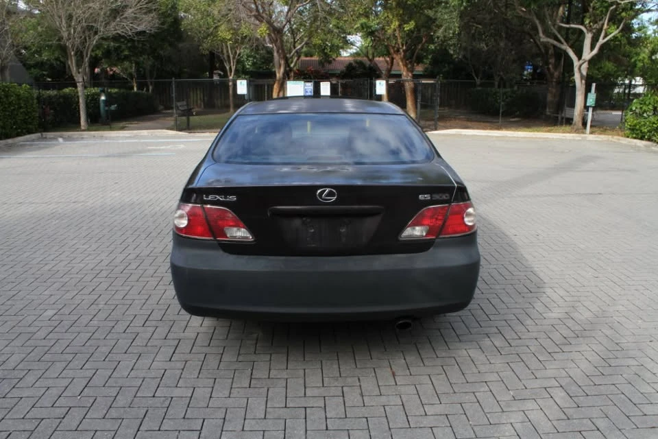 2002 Lexus ES 4th Gen - Image 7 of 11