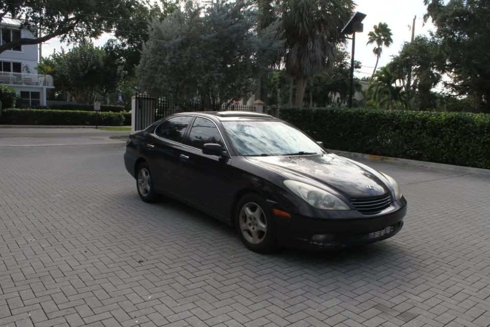 2002 Lexus ES 4th Gen - Image 4 of 11