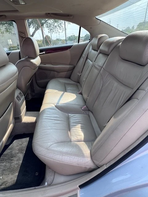 2002 Lexus ES 4th Gen - Image 8 of 9