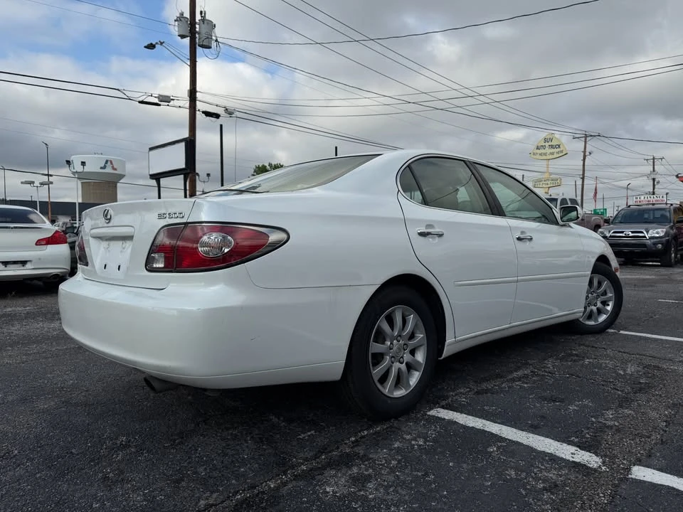 2002 Lexus ES 4th Gen - Image 10 of 20