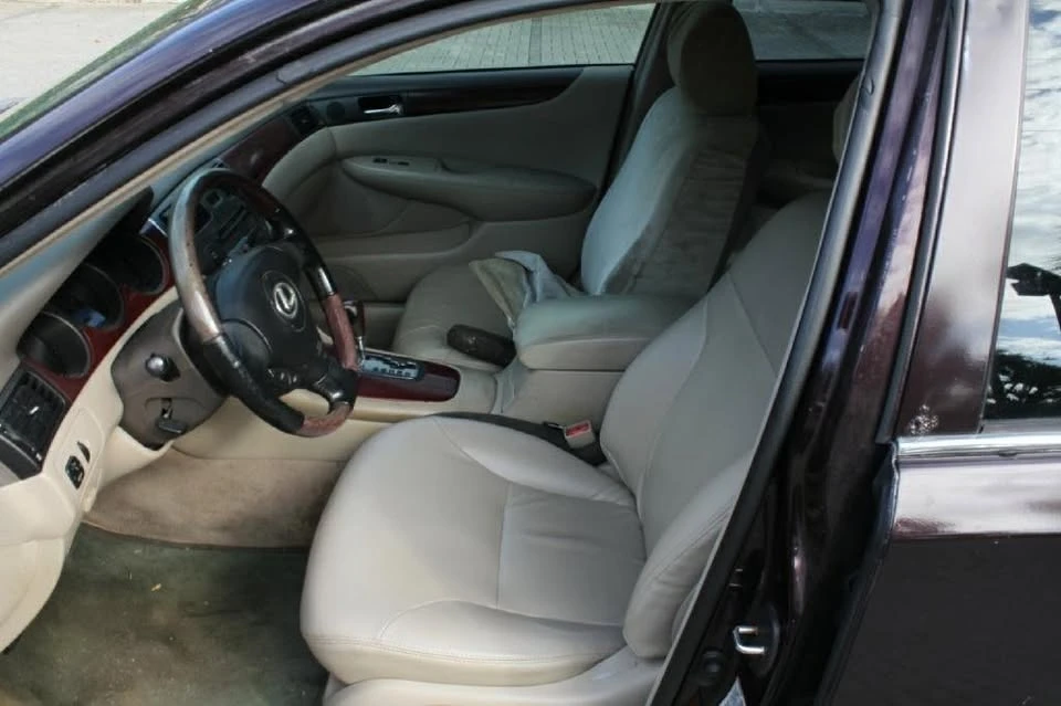 2002 Lexus ES 4th Gen - Image 9 of 11