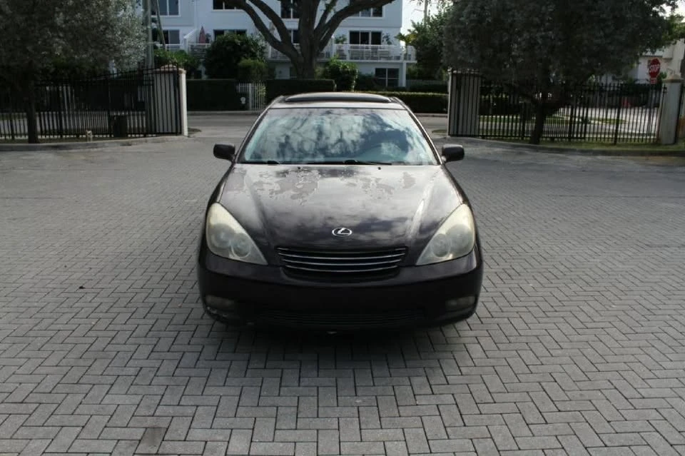 2002 Lexus ES 4th Gen - Image 3 of 11