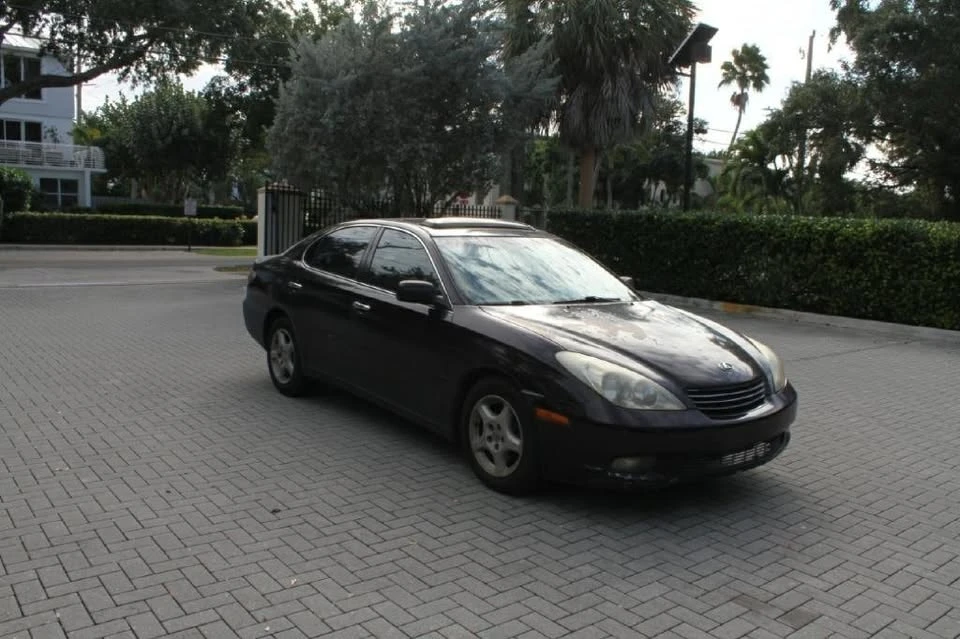 2002 Lexus ES 4th Gen - Image 4 of 11