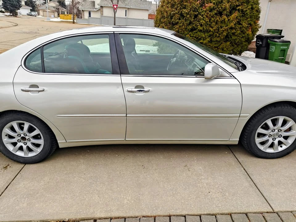 2002 Lexus ES 4th Gen - Image 2 of 12