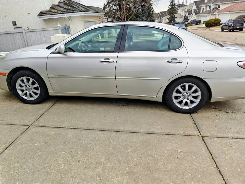 2002 Lexus ES 4th Gen - Image 10 of 12