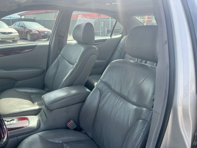 2002 Lexus ES 4th Gen - Image 11 of 12