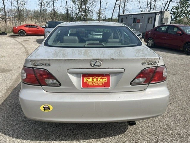 2002 Lexus ES 4th Gen - Image 7 of 12