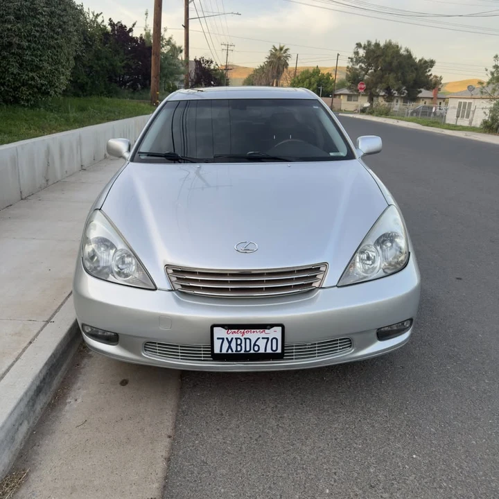 2002 Lexus ES 4th Gen - Image 2 of 11