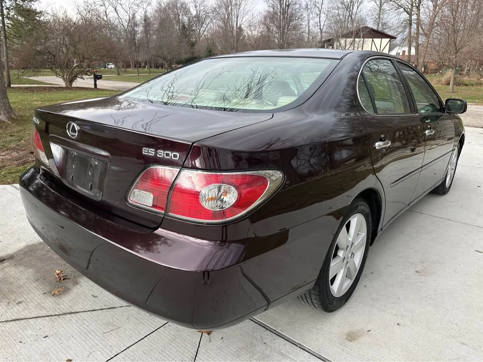 2002 Lexus ES 3rd Gen - Image 15 of 20