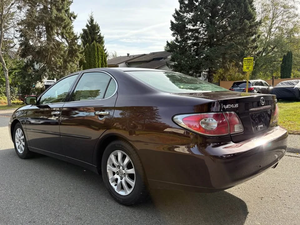 2002 Lexus ES 3rd Gen - Image 3 of 14
