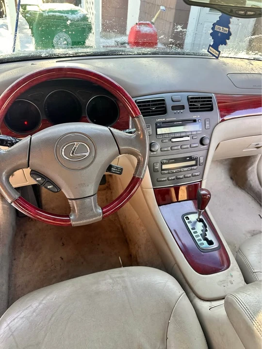 2002 Lexus ES 3rd Gen - Image 6 of 9
