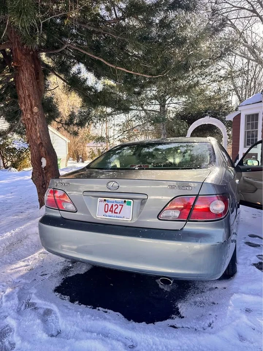 2002 Lexus ES 3rd Gen - Image 2 of 9