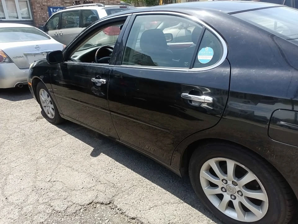 2002 Lexus ES 4th Gen - Image 11 of 20