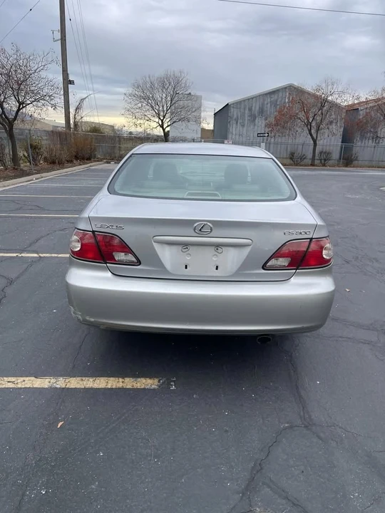 2002 Lexus ES 3rd Gen - Image 6 of 18