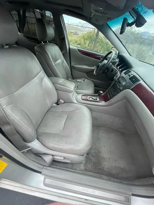 2002 Lexus ES 3rd Gen - Image 10 of 18