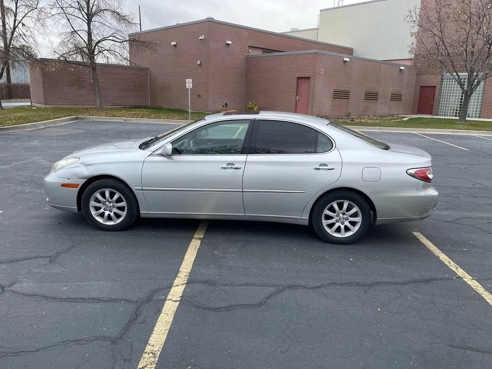 2002 Lexus ES 3rd Gen - Image 8 of 18