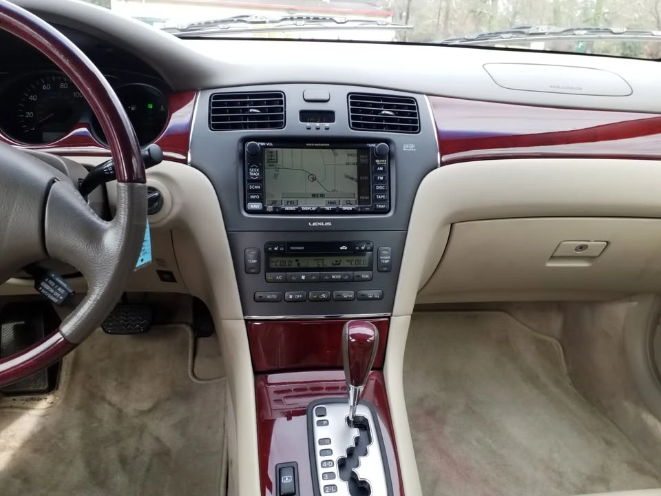 2002 Lexus ES 4th Gen - Image 2 of 20