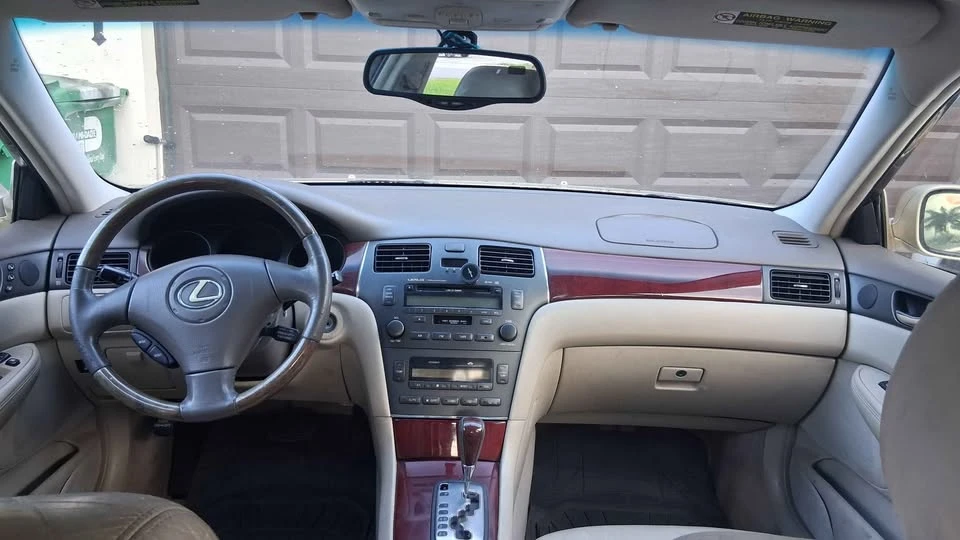 2002 Lexus ES 4th Gen - Image 5 of 9